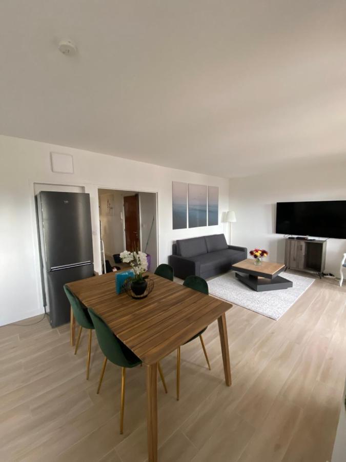 Grand Appartement Courbevoie Paris מראה חיצוני תמונה