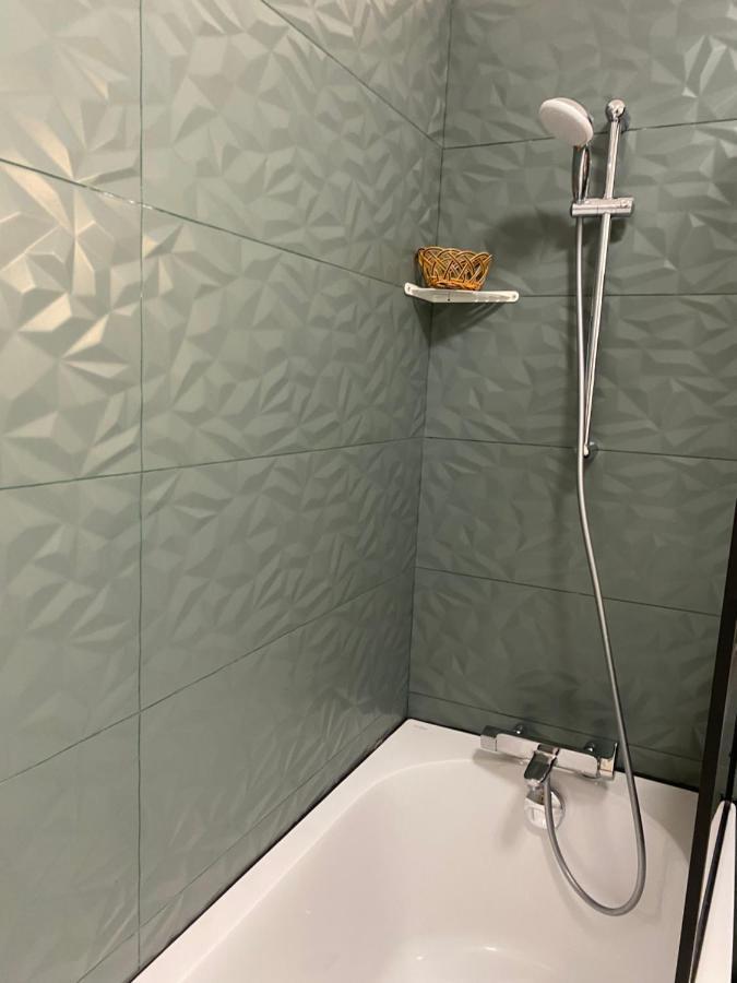 Grand Appartement Courbevoie Paris מראה חיצוני תמונה