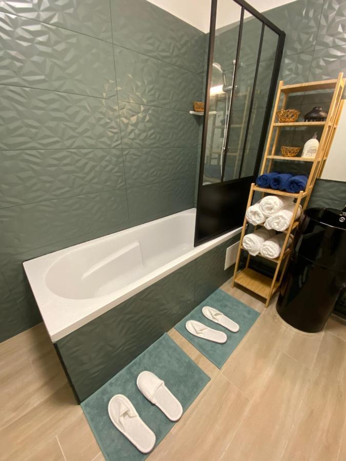 Grand Appartement Courbevoie Paris מראה חיצוני תמונה