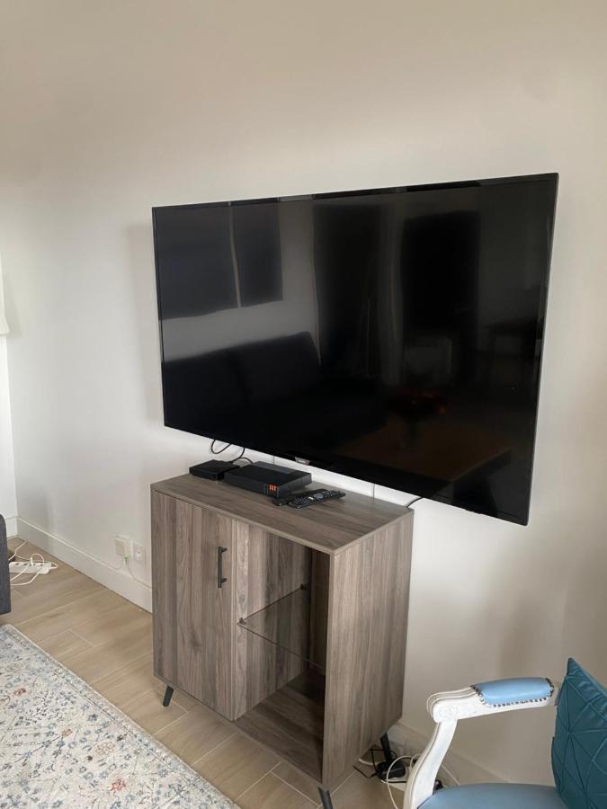 Grand Appartement Courbevoie Paris מראה חיצוני תמונה