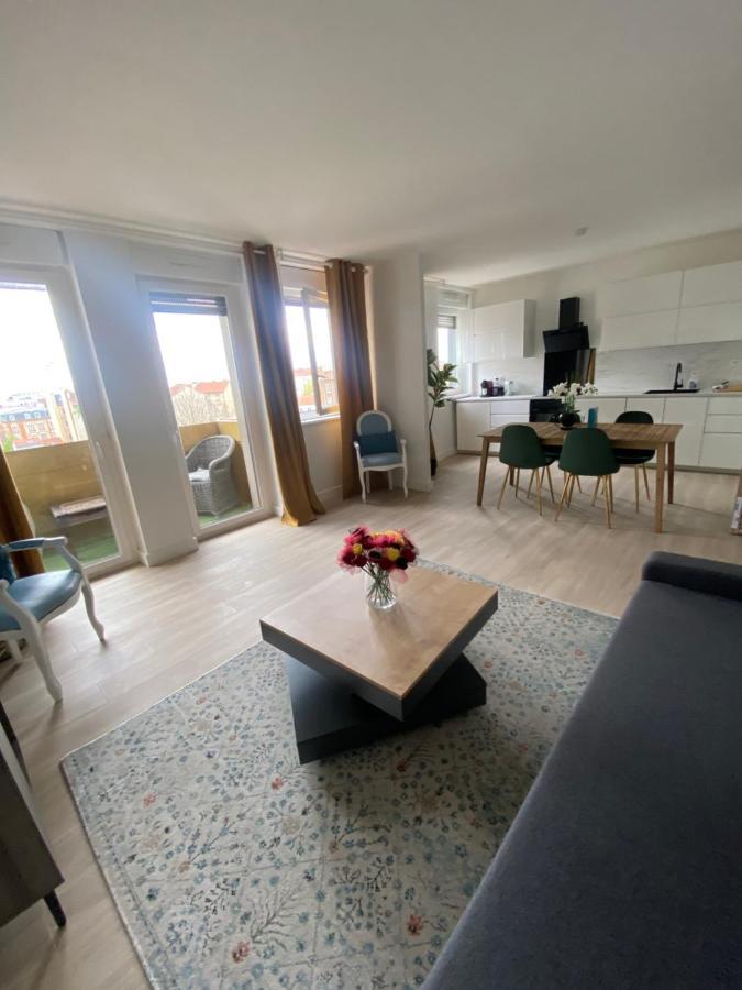Grand Appartement Courbevoie Paris מראה חיצוני תמונה